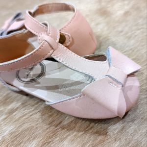 Sweet Honey Size 5 Leather toddler shoes pink